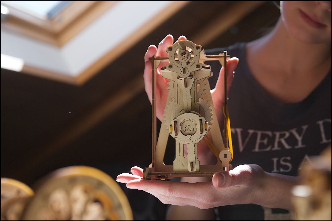 Ugears Pendulum STEM LAB - 92 Pieces