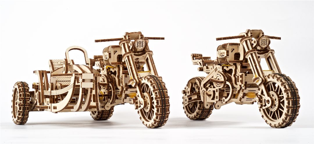 UGears Scrambler UGR-10 with sidecar - 380 pieces - Click Image to Close