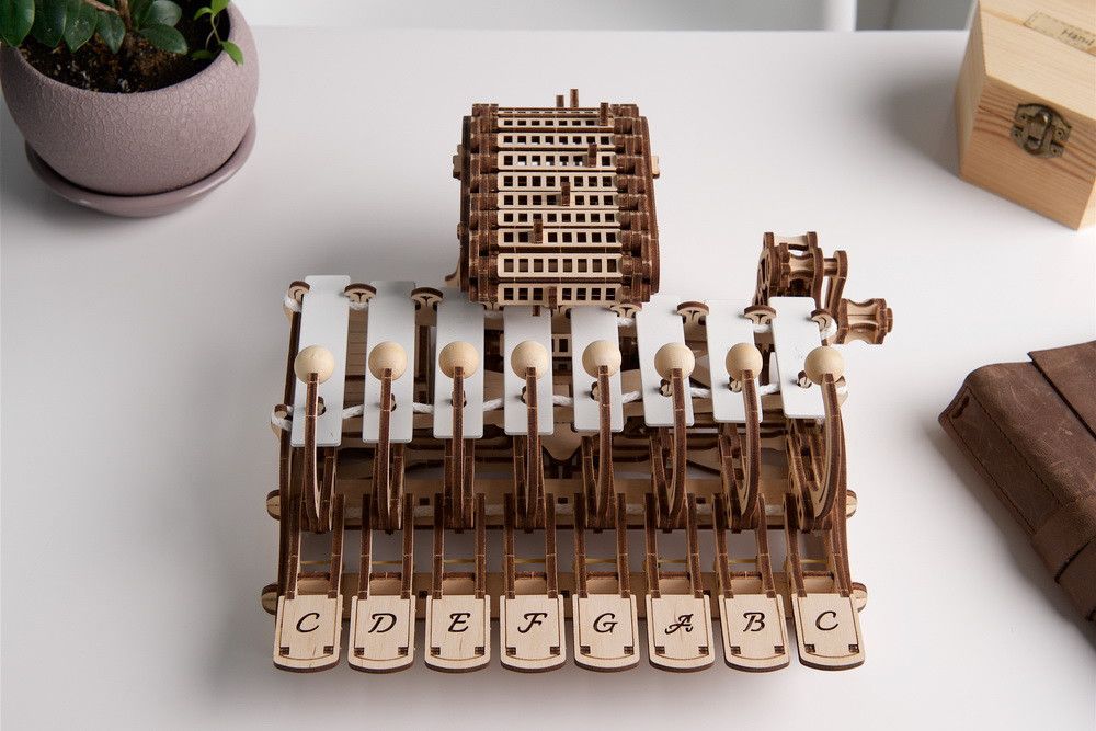 UGears Mechanical Celesta - 573 Pieces - Click Image to Close