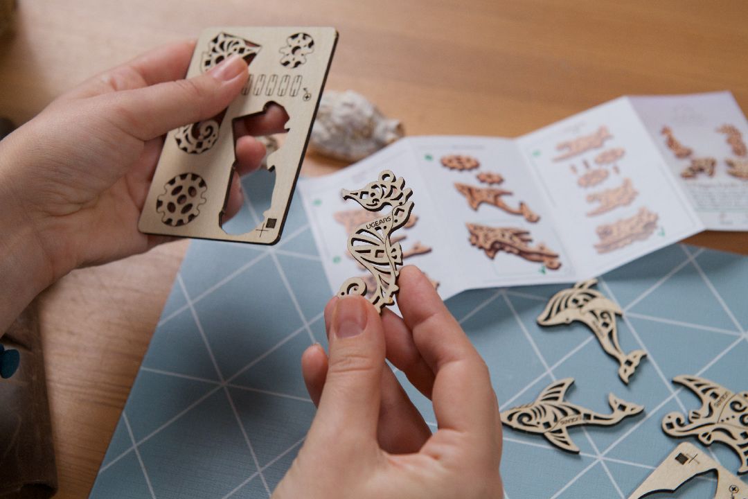 UGears U-Fidget Pacific Ocean (4 Models, Hanging Box) - 33 Piece