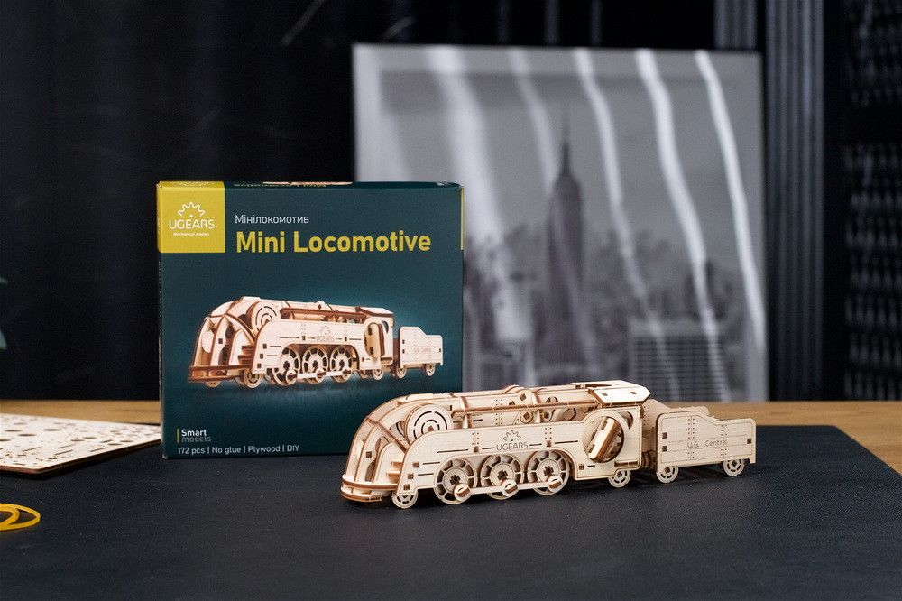 UGears Mini Locomotive - 172 Pieces (Easy) - Click Image to Close