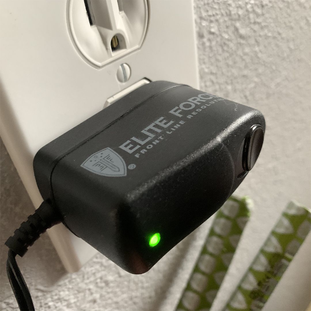 Umarex Elite Force 9.6V Smart Charger NIMH - 12V Output
